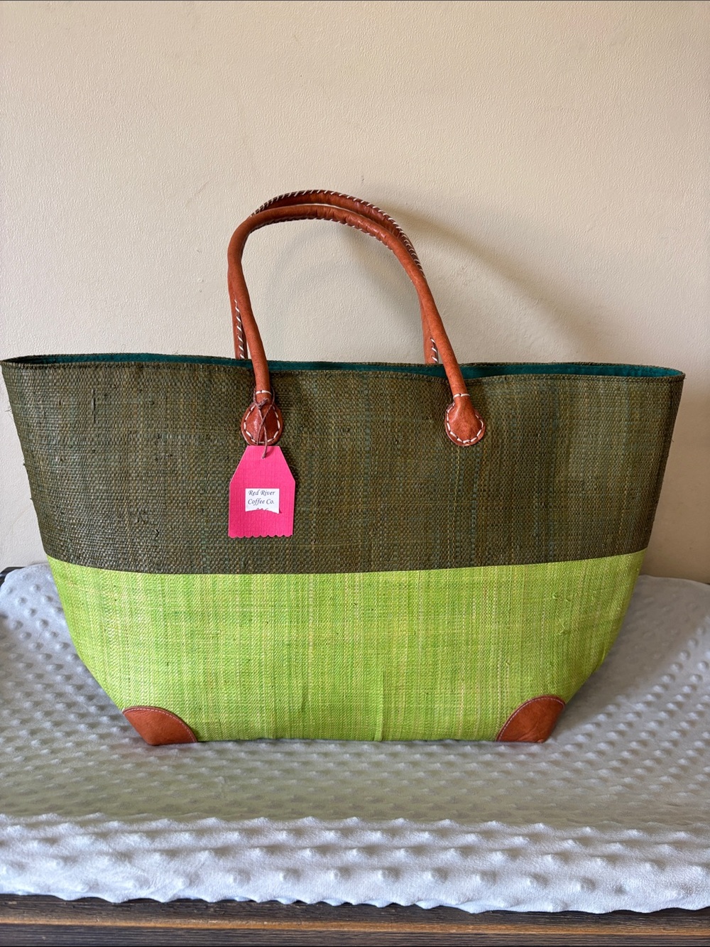 Two-Tone Straw Beach Tote in Green
